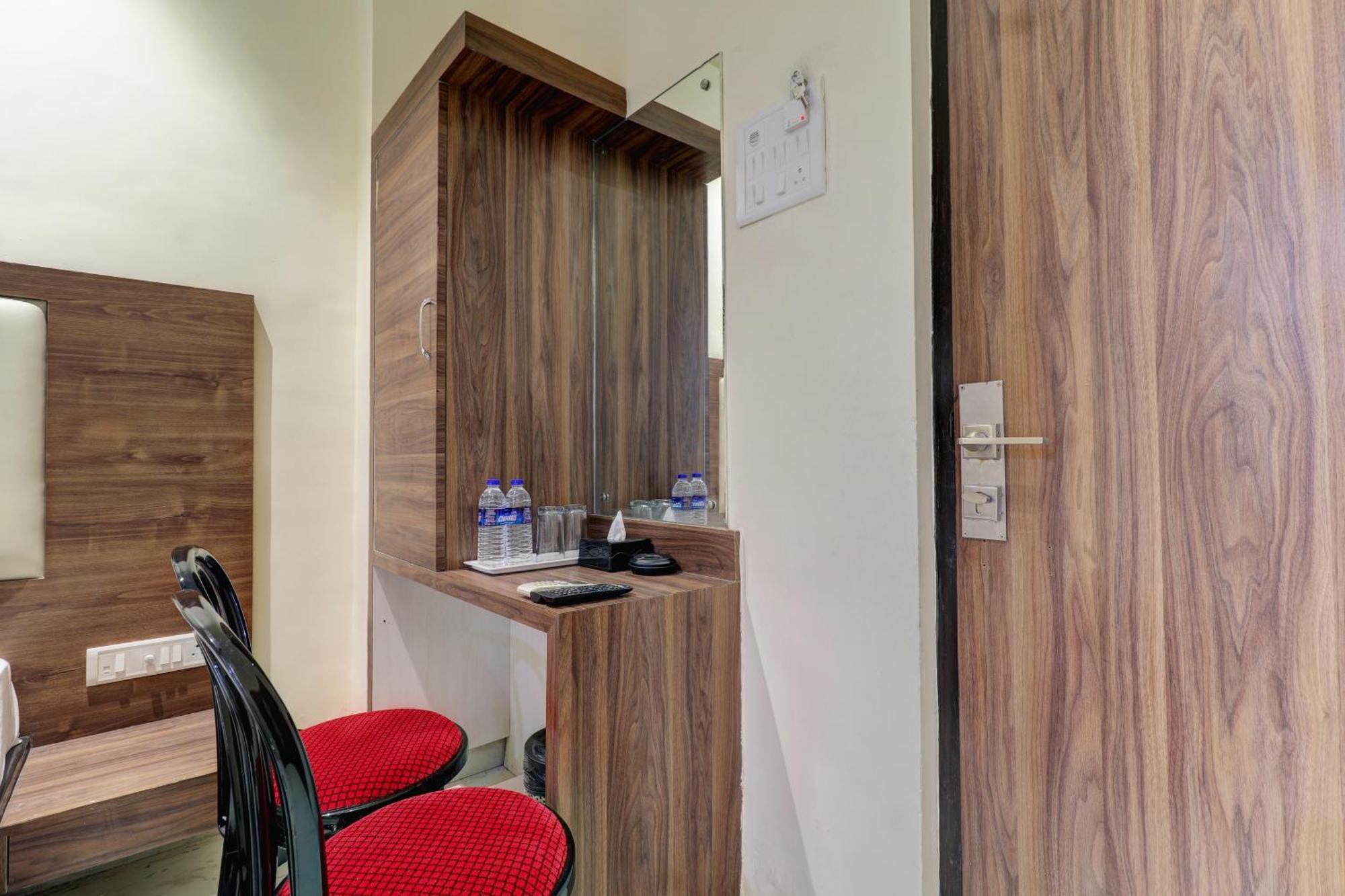 New Parimeet Residency Hotel Navi Mumbai Eksteriør billede