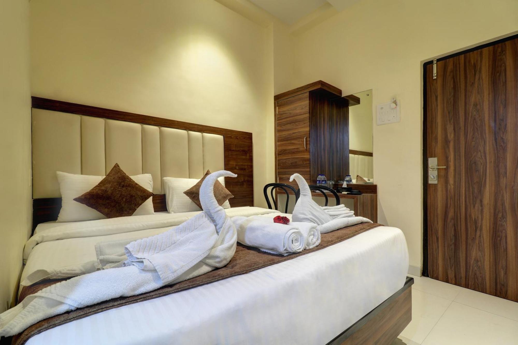 New Parimeet Residency Hotel Navi Mumbai Eksteriør billede